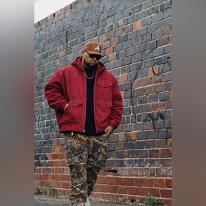 Red canvas 3 pocket hooded jacket XL
#trucker #barn #chore